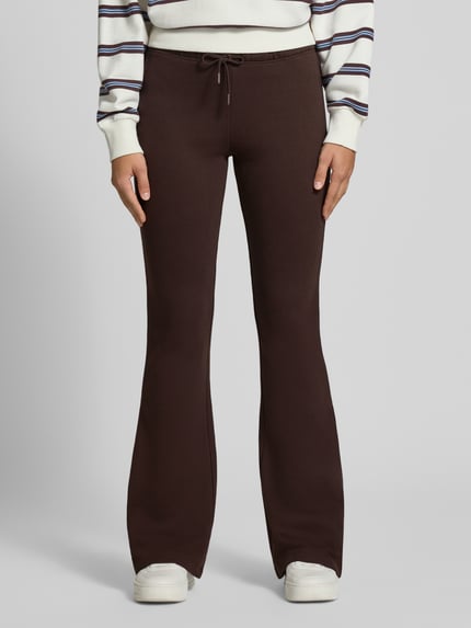 REVIEW Flared Sweatpants aus reiner Baumwolle Dunkelbraun 4