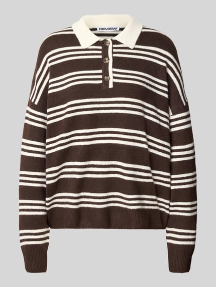 Produktfoto, Oversized Strickpullover mit Polokragen von REVIEW, braun mit weißen Streifen, Material-Mix mit Stretch, Allover-Look, Knopfleiste
