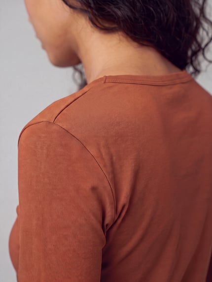 s.Oliver RED LABEL Longsleeve mit Rollsaum-Details Cognac 3