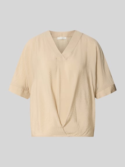 Produktfoto, Blusenshirt mit V-Ausschnitt von Christian Berg Woman in Beige, glatte Textur, 1/2-Arm, Drapierung, Regular-Fit, Damen, Rückenlänge 31 cm, Ärmellänge 61 cm bei Größe 36