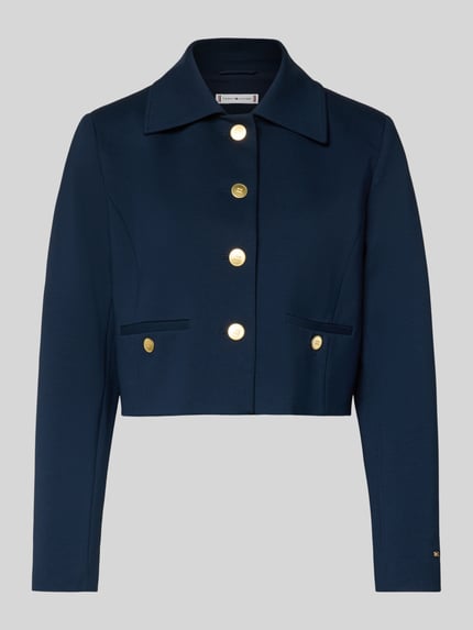 Produktfoto, Regular Fit Kurzblazer aus Viskose-Mix Modell 'PUNTO' von Tommy Hilfiger, efekt: jednolity kolor, skrócony krój, mieszanka wiskozy, wykładany kołnierz, listwa guzikowa z 1 rzędem, aplikacja z logo, długi rękaw, dekoracyjne guziki, kieszenie z wypustkami.