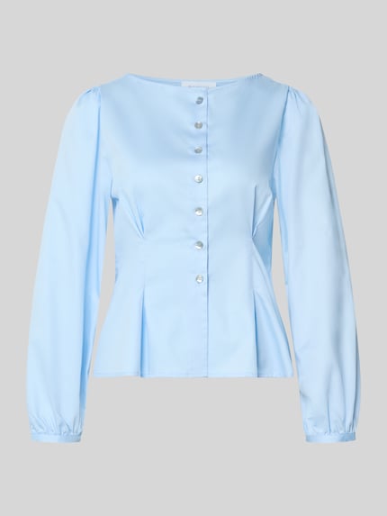 Produktfoto, Bluse aus reiner Baumwolle mit Knopfleiste von Rich & Royal in lichtblauw met knoopsluiting, boothals, getailleerde pasvorm, stolpplooien, elastische mouwboorden, dames katoenen blouse, ruglengte maat 36: 51 cm, mouwlengte maat 36: 62 cm
