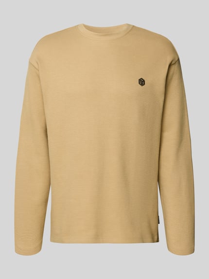 Produktfoto, Herren Longsleeve aus Reine Baumwolle im Gerader-Schnitt, Modell 'FILLIP' von Blend mit Rundhalsausschnitt und Label-Detail, Rückenlänge bei Größe M 70 cm, sandfarbene fein strukturierte Oberfläche.