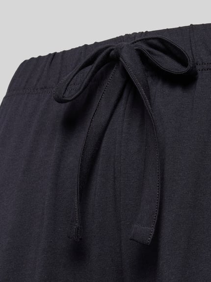 Productfoto, Pyjama-Hose met elastische band van Hanro, dames pyjamabroek in relaxed fit met tunnelkoord, zwart, gladde zachte stoftextuur