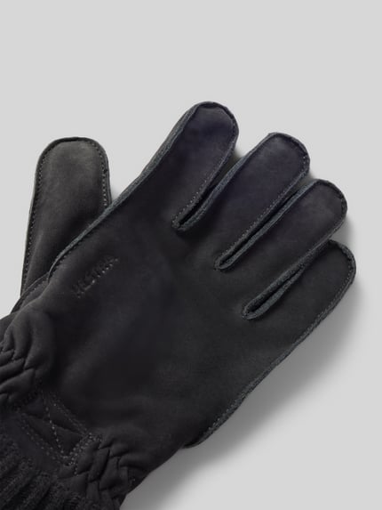 Productfoto, Handschuhe aus echtem Leder Modell 'Joar Nubuck' van Hestra in zwart met labeldetail en elastische afwerkingen, heren handschoenen.