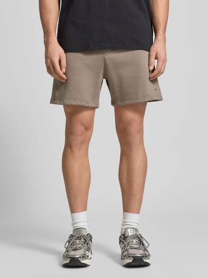 Tommy Jeans Regular Fit Shorts aus Baumwoll-Mix Hellbraun 4