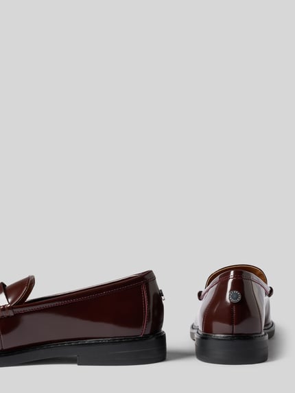 Produktfoto, Loafer met schachtbrug model 'Adison' van Steve Madden in donkerrood met gladde zool, siernaad, hakhoogte 3 cm, schachthoogte 6 cm, schachtbreedte 12 cm