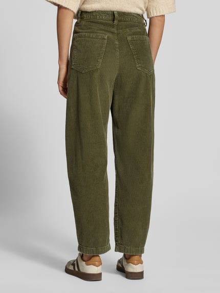 s.Oliver RED LABEL Regular Fit Cordhose mit Bundfalten-Detail Khaki 5