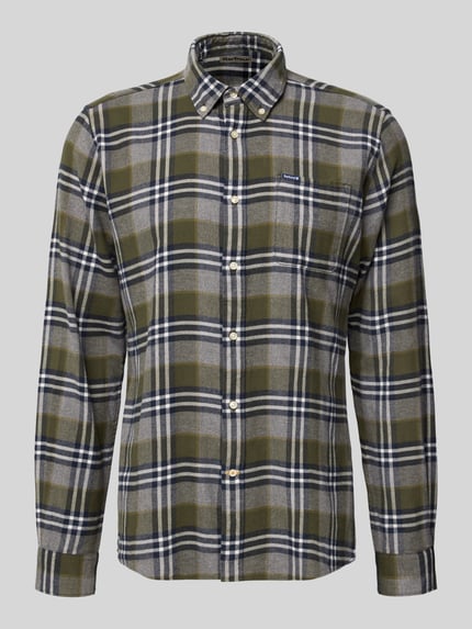 Produktfoto, Slim Fit Freizeithemd aus reiner Baumwolle von Barbour, Optik: Gitterkaro in Olivgrün, Grau und Schwarz, Brusttasche, reine Baumwolle