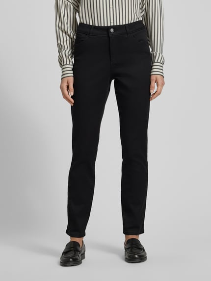 Vrouwenmodel draagt Slim Fit Jeans im 5-Pocket-Design van Christian Berg Woman, zwart, katoenmix met stretch, unicolor, voorkant, close-up bovenlichaam.