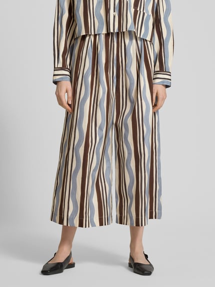 Weekend Max Mara Wide Leg Stoffhose mit gelegten Falten Modell 'VIRGIN' Hellblau 4