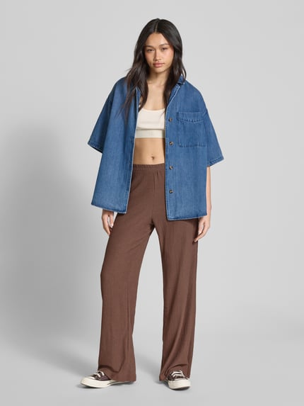 EDITED Jeansbluse mit aufgesetzter Brusttasche Modell 'Pheline' Jeansblau 1