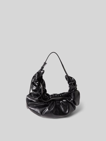 Produktfoto, Shoulder Bag mit Raffungen von Diesel in schwarzer Leder-Optik mit Hauptfach, Reißverschluss, verstellbarem Schulterriemen, Reißverschlussfach innen, Maße ca. 50 x 29 x 18 cm