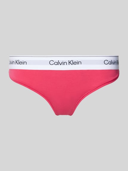 Produktfoto, String met elastische logo-band van Calvin Klein Underwear, katoenmix met stretch, nauwsluitende pasvorm, roze kleur.