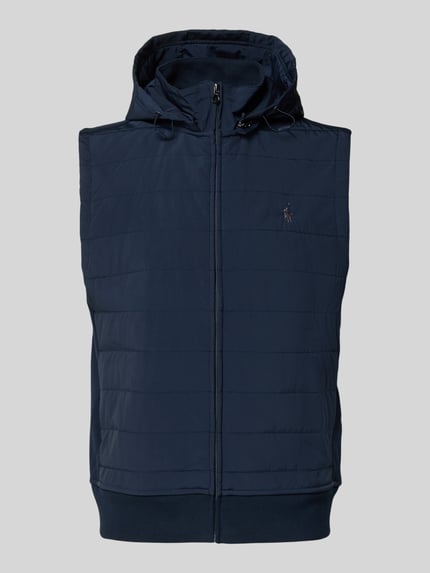 Produktfoto, Kamizelka pikowana z kapturem i wyhaftowanym logo Steppweste mit Kapuze und Label-Stitching von Polo Ralph Lauren, krój regular fit, tunel, stójka, zamek błyskawiczny, długość tyłu 31 cm, szerokość ramion 42 cm, szerokość klatki piersiowej 58 cm.