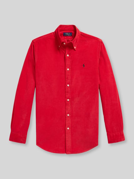 Produktfoto, leuchtend rotes Custom Fit Freizeithemd aus reiner Baumwolle von Polo Ralph Lauren, detailreiche Textur, klarer Hintergrund