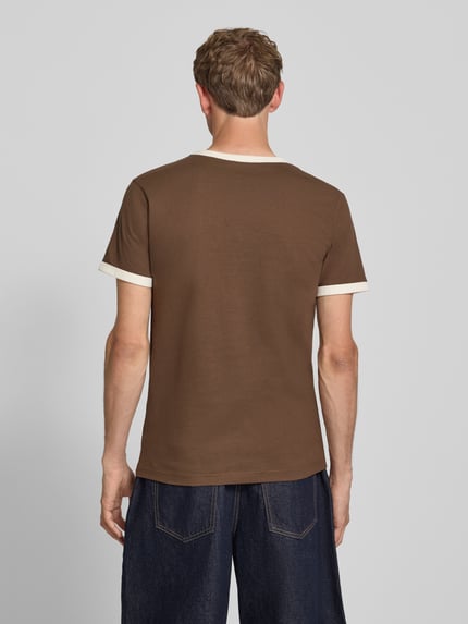 Karl Kani T-Shirt mit Label-Print und Rundhalsausschnitt Mittelbraun 5