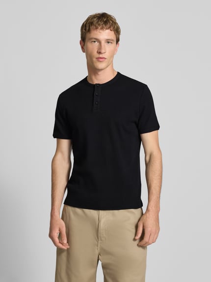 REVIEW T-Shirt mit kurzer Knopfleiste Black 4