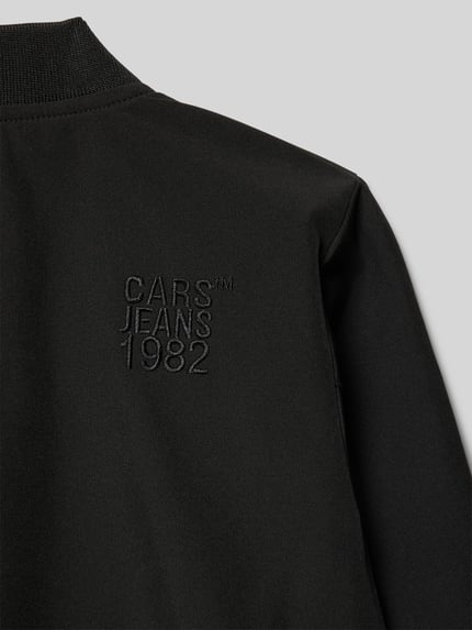 Productfoto, zwarte Regular Fit Jack met opstaande kraag Model 'Barnsley' van CARS JEANS, elastische materiaalmix, logodetail links