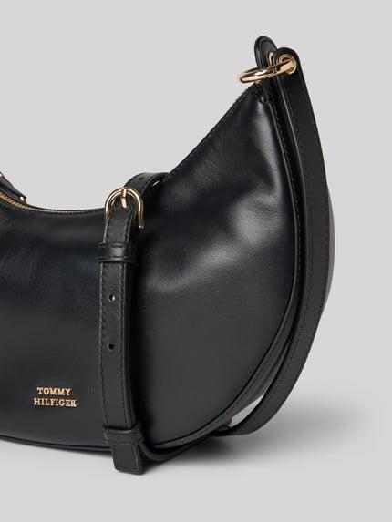 Tommy Hilfiger Torebka ze skóry naturalnej na długim pasku Czarny 3