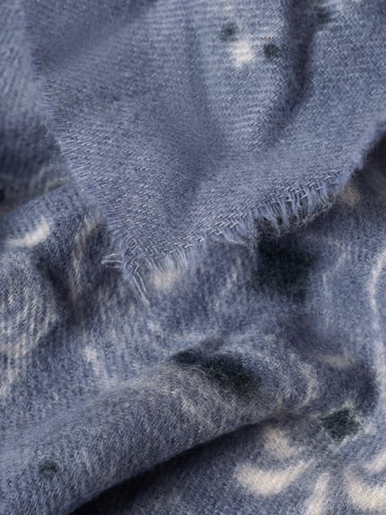 Jake*s Casual Schal mit soften Fransenabschlüssen Jeansblau 2