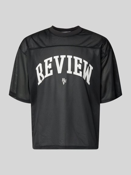 Produktfoto, schwarzes T-Shirt aus Mesh mit Logo-Print von REVIEW, Loose-Fit, Rundhalsausschnitt, Rückenlänge 66 cm, Herren T-Shirt, Größe M