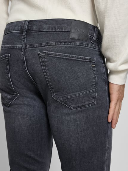 Brax Jeansy o kroju slim fit z 5 kieszeni model 'Chuck' Ciemnoszary 3