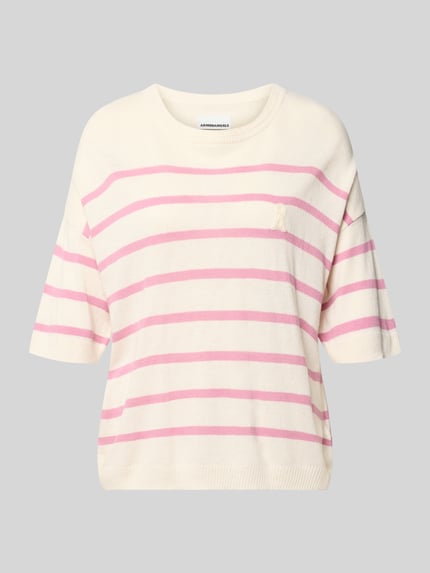 Produktfoto, gebreid shirt in gebroken wit met roze strepen, lichte structuur, Regular Fit Strickshirt aus Leinen-Baumwoll-Mix van Armedangels, dames