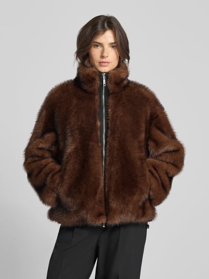 MAX&Co. Kurtka ze sztucznego futra o kroju regular fit z bocznymi, wpuszczanymi kieszeniami model ‘AZOTO’ Orzechowy 4