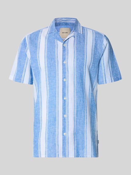 Produktfoto, Regular Fit Leinenhemd aus Baumwoll-Leinen-Mix Modell 'CAIDEN' von Only & Sons, Optik:Allover-Muster gestreift in Blau-Weiß, mit durchgehender Knopfleiste, Resortkragen, Rückenpasse, Kurzarm, leichte Struktur