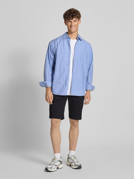 Tommy Jeans Slim Fit Chinoshorts aus Baumwoll-Mix Modell 'SCANTON' Black 1