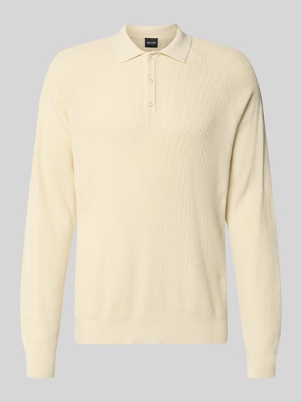 Produktfoto, Poloshirt mit Strickstruktur von ONLY & SONS in Creme mit Strukturoptik, langen Raglanärmeln und Feinstrick-Piqué