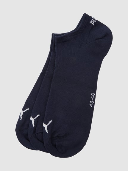 Produktfoto, Sneakersokken met logo in set van 3 van PUMA, heren, katoenmix met stretch, nauwsluitende pasvorm, donkerblauw met witte details.