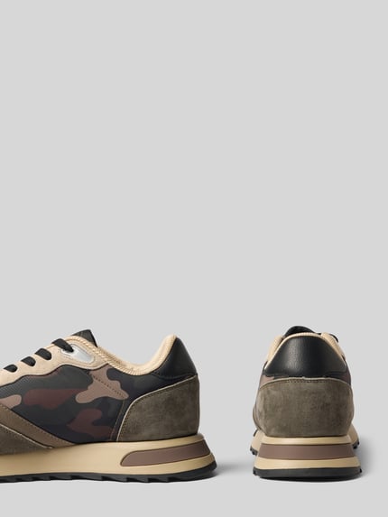 Produktfoto, Sneaker aus Leder-Mix Modell 'Ryder' von Blauer USA, mehrfarbiges Camouflage, strukturierte Sohle, Label-Details sichtbar