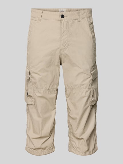 Produktfoto, Capri-Bermudas mit Cargotaschen von camel active aus Reine Baumwolle, Regular-Fit, Label-Detail, beige, glatte Textur