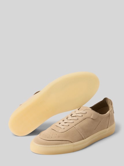 Produktfoto, Sneaker aus Leder Modell 'CPH741M' von Copenhagen, beżowe, zaokrąglony nosek, sznurowane, gumowa podeszwa, wysokość obcasa 3 cm, wysokość cholewki 7 cm, szerokość w rozmiarze 44: 11 cm, faktura matowej skóry