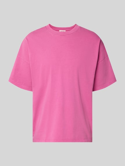 Produktfoto, T-Shirt mit geripptem Rundhalsausschnitt Modell 'FIZVALLEY' von American Vintage in Pink, lockerer Schnitt, reine Baumwolle, glatte Textur.