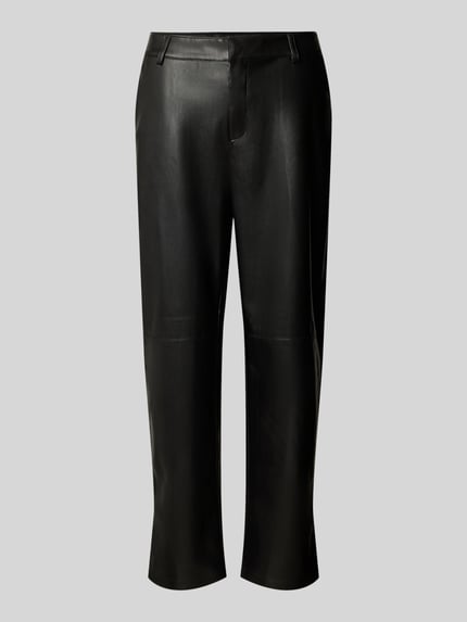 Produktfoto, Hose in Leder-Optik mit Barrel Fit und Hakenverschluss von Gina Tricot, materiał skóropodobny, krój barrel fit, zapięcie na haftkę, szerokość w rozmiarze 36: 39 cm, długość wewnętrzna nogawki w rozmiarze 36: 71 cm