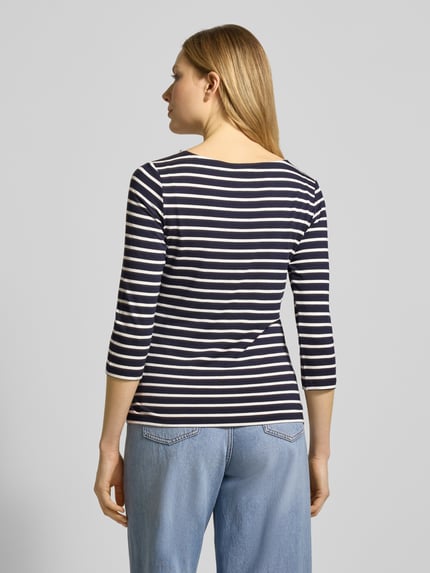 Frauenmodel trägt T-Shirt mit Rundhalsausschnitt und 3/4-Arm von More & More, Viskose-Elasthan-Mix, Regular Fit, Rückansicht