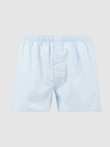 Produktfoto, Boxershorts mit elastischem Bund von Hanro in hellblau-weiß kariert, Reine Baumwolle, Lockerer-Schnitt, Knopfverschluss.