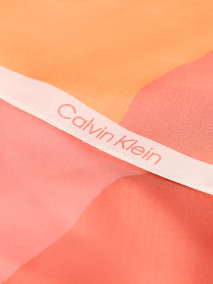 Produktfoto, Tuch aus Viskose-Mix von CK Calvin Klein, mehrfarbige Optik, Label-Schriftzug, glatte Textur, Damen Accessoire