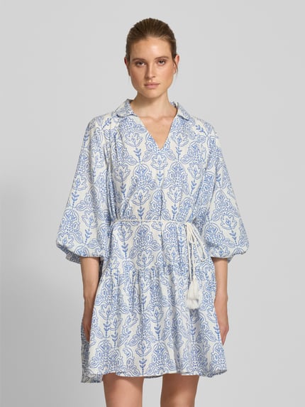 YAS Knielanges Kleid mit V-Ausschnitt Modell 'CINNI' Offwhite 4