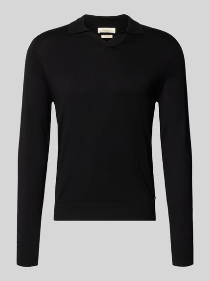 Produktfoto, schwarzer Strickpullover mit Viskose-Anteil Modell 'MANICA LUNGA' von MARKUP, Umlegekragen, gerippte Abschlüsse, glatte Textur