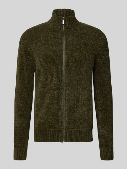 Produktfoto, Strickjacke mit Reißverschluss Modell 'NOEL' von GUESS aus grünem, texturiertem Strick, Regular Fit, Stehkragen, dezente Rippbündchen, Rückenlänge und Ärmellänge je 67 cm in Größe M