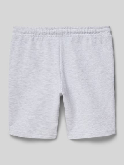 Produktfoto, Shorts mit Logo-Print Modell 'GORDON' von Jack & Jones aus hellgrauem Baumwoll-Mix mit elastischem Bund und Seitentaschen, lockerer Schnitt, strukturierte Oberfläche.