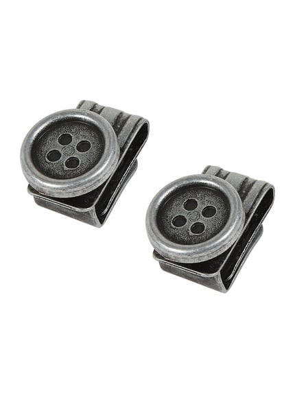 Produktfoto, zwei silberfarbene Vario Knopf-Clips mit runder, glatter Oberfläche und detailreichem Knopfdesign, Zubehör für Hosenträger in Geschenkbox von Lloyd Men's Belts, passend zum Herrenmodell mit Lederrückenteil und Y-Form.