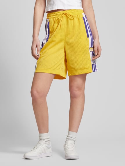 adidas Originals Shorts mit Label-Stitching Modell 'ADIBRK' GELB 4