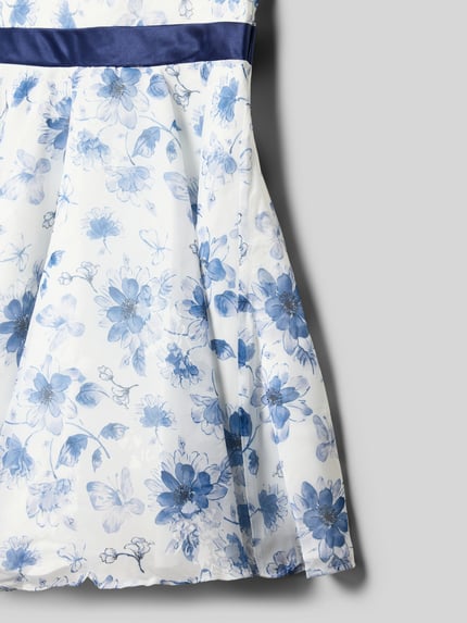 Productfoto, Jurk met tailleband van DANAMADE voor kinderen in A-lijn en all-over look, ronde hals, ruglengte maat 116 68 cm.