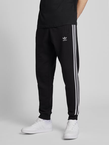 adidas Originals Spodnie dresowe o kroju regular fit z wyhaftowanym logo model ‘3-STRIPES’ Czarny 4