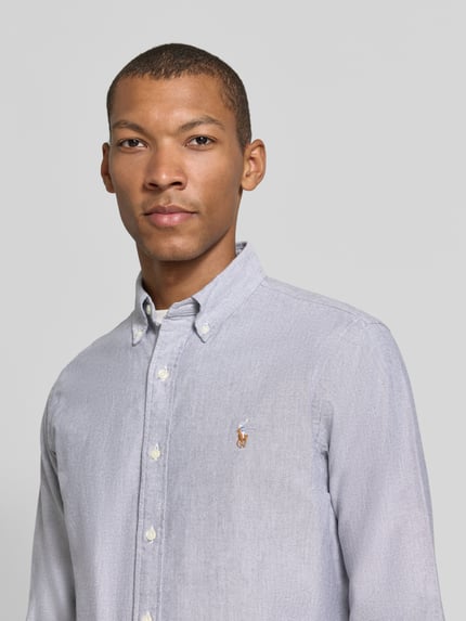 Polo Ralph Lauren Koszula casualowa o kroju custom fit z wyhaftowanym logo Ciemnoniebieski 3